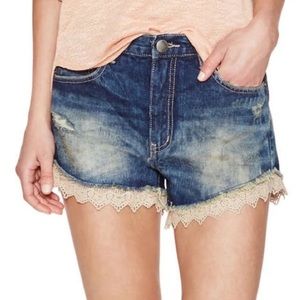 Free people blue lace hem distressed denim jean short pants ruffle detail